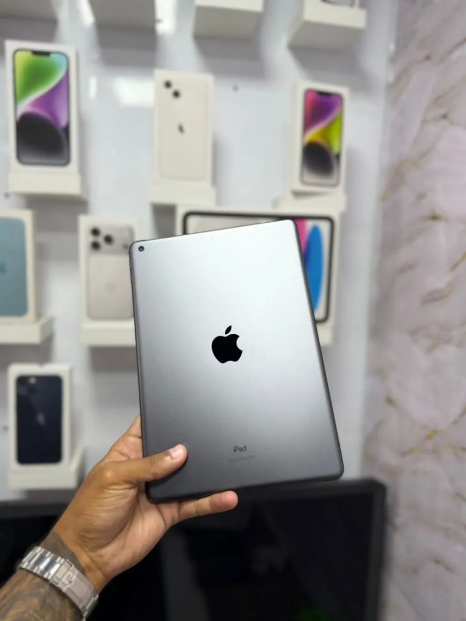 IPAD 9 64GB SILVER<br>R$ 1.550,00