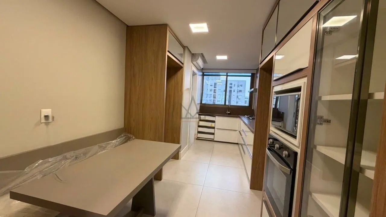 Apartamento 4 suítes Centro de Florianópolis - Foto 3