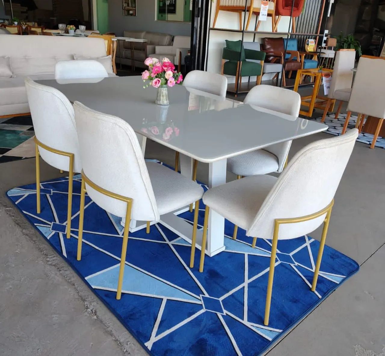 Mesa completa com 6 cadeiras