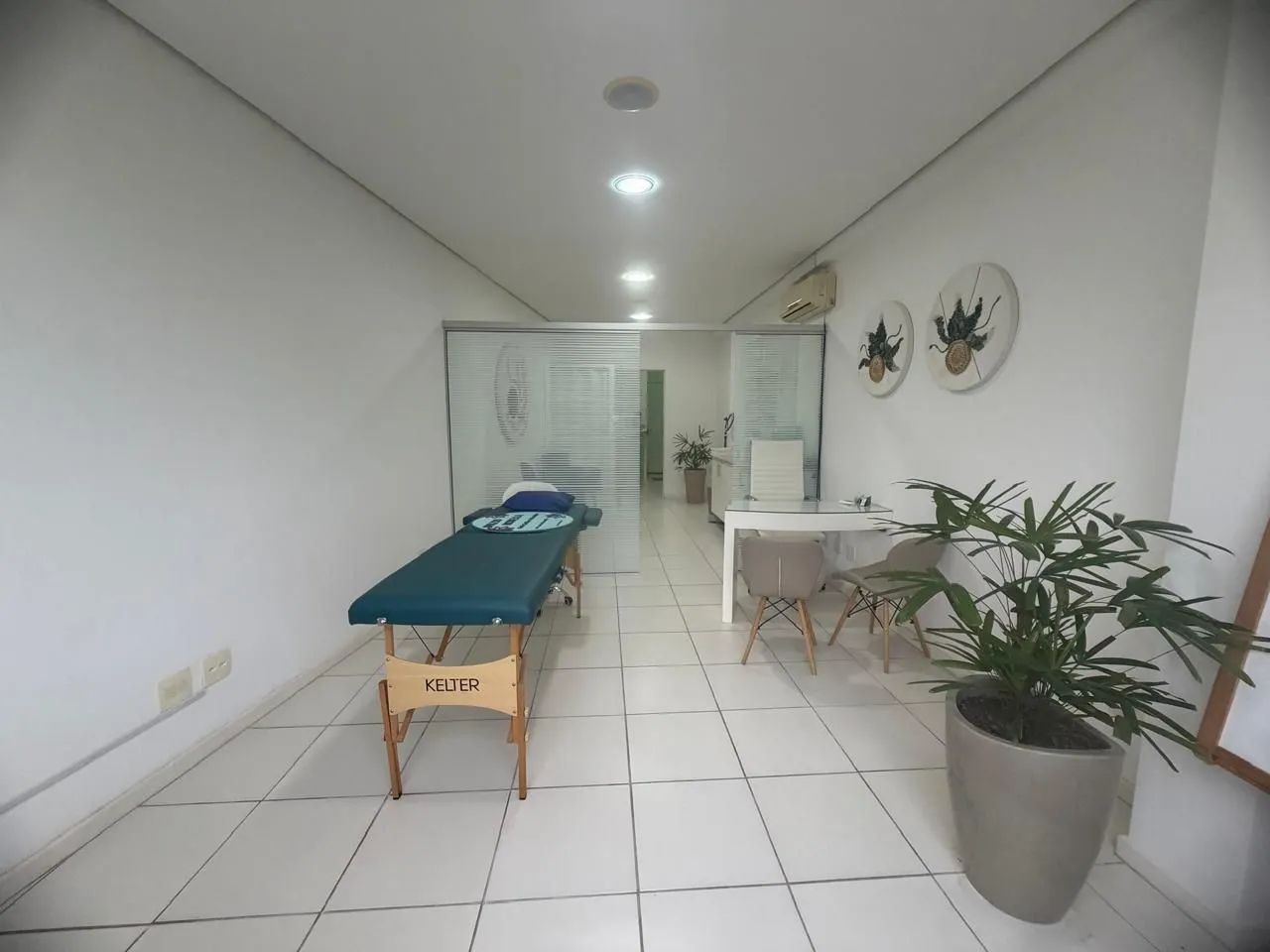 Sala Comercial com 1 vaga de garagem à venda em Florianópolis/SC.