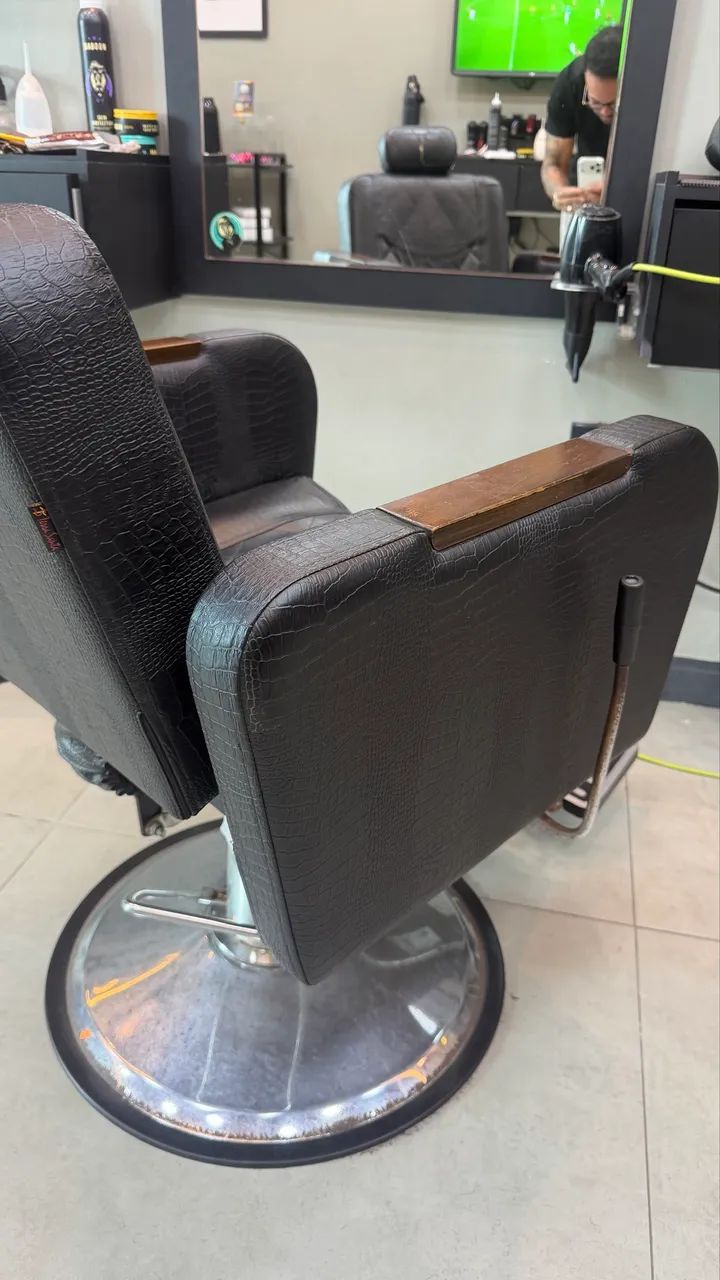 3 Poltrona de barbeiro por 4000$  - Foto 3