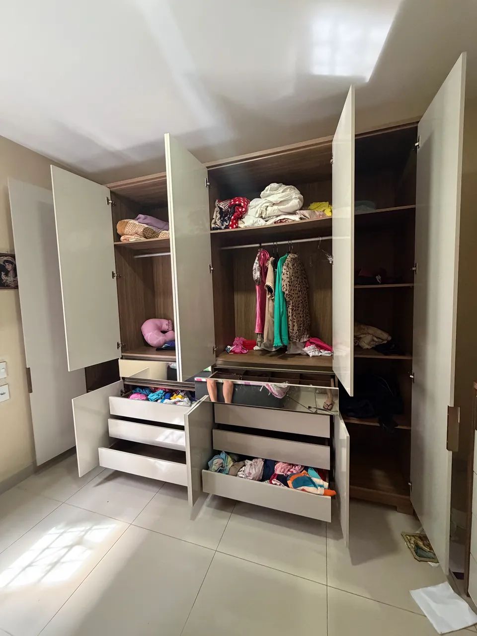 Guarda roupa de 6 portas - Foto 2