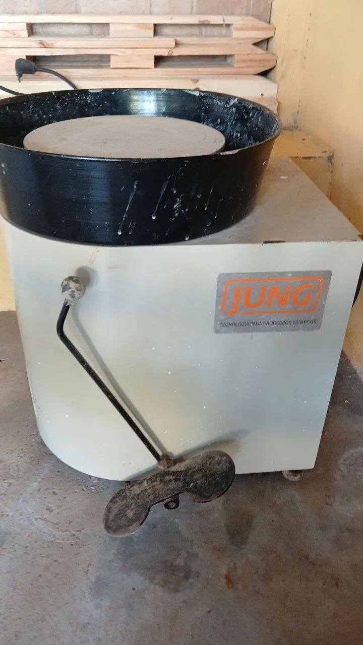 Torno elétrico para ceramistas
