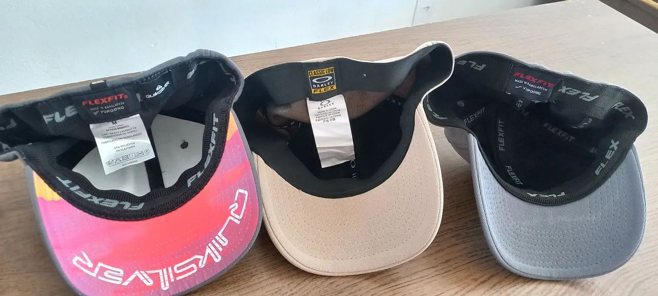 Bonés, quiksilver oakley e mcd semi novos - Foto 2