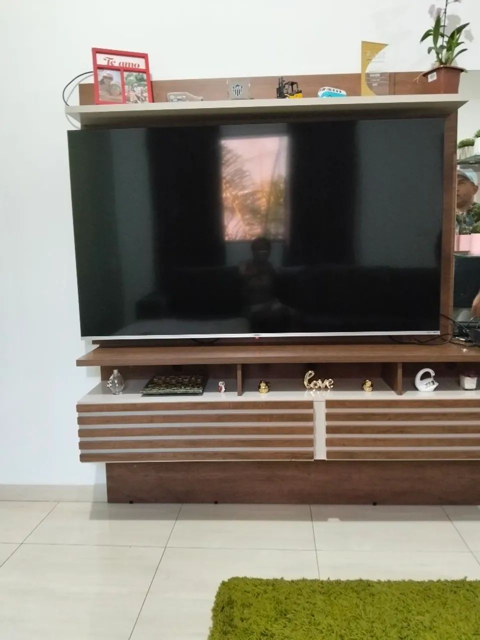 Vendo tv Philco 65 polegadas 4k doby e Qled,está com os leds queimado ideal pra tirar peca