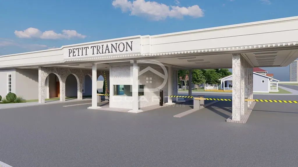 Lote parcelado em Condomínio Petit Trianon
