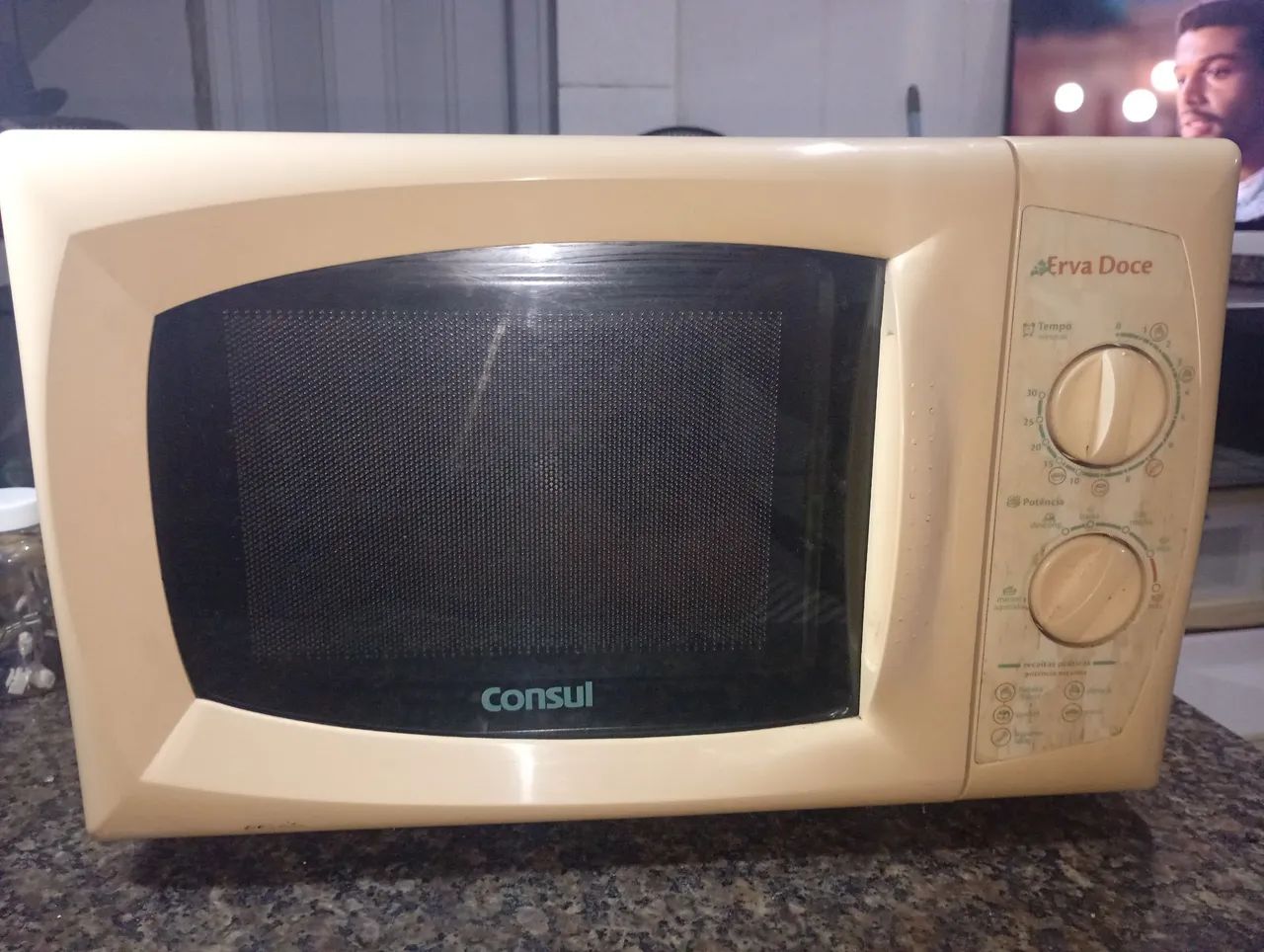 18-Liter Microwave Promotion
