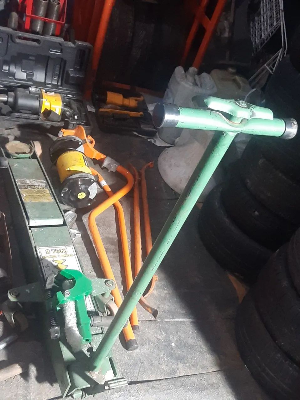Vende -se  borracharia completa ,tratar com Maria Vany celular *  - Foto 5