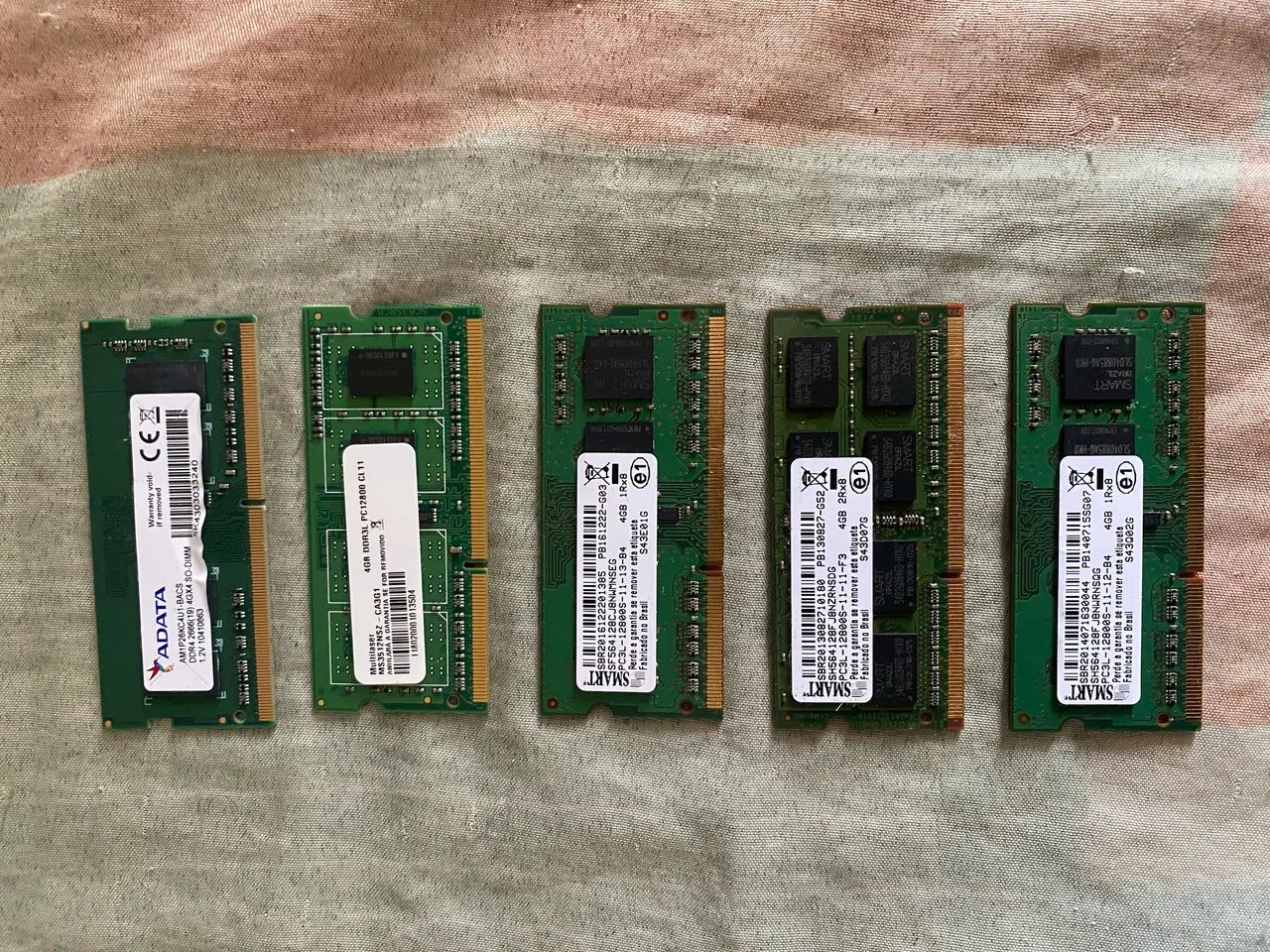 Memória ddr4 é ddr3 p/ note book 4GB