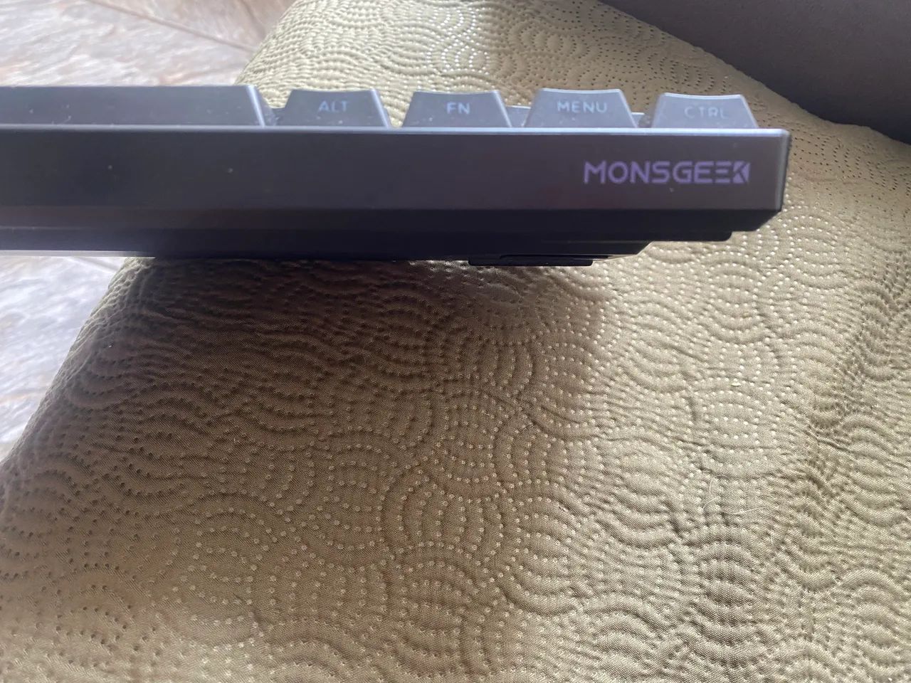 Vendo mouse g pro e teclado magnético Akko fun 60 e mouse Ped kit profissional  - Foto 4