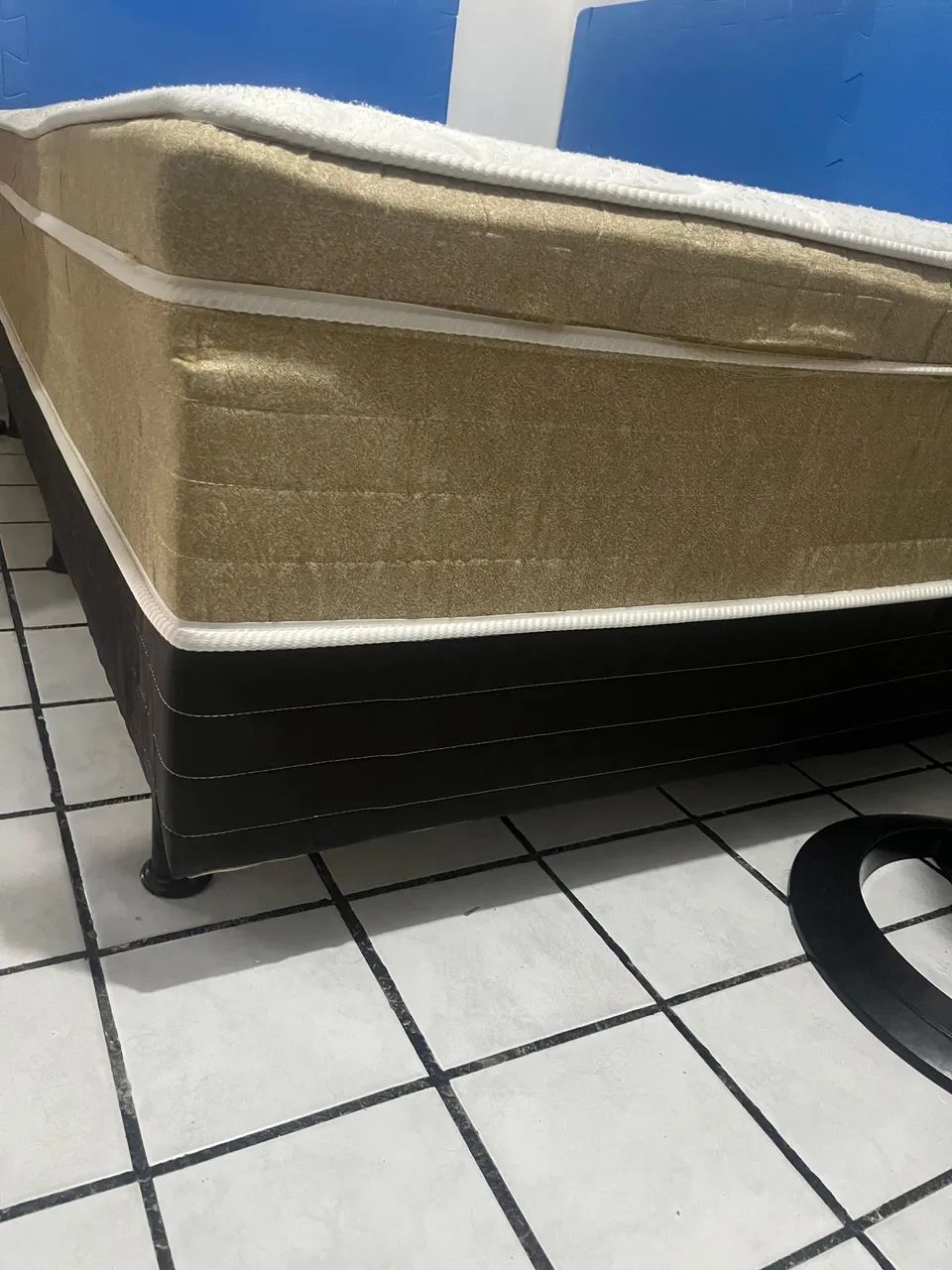 Vendo cama de casal completa