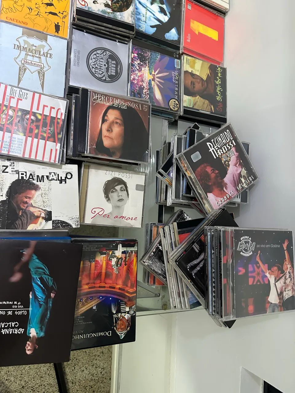 Coleção de CDs Originais, MPB, Sertanejo e Internacional - Foto 3