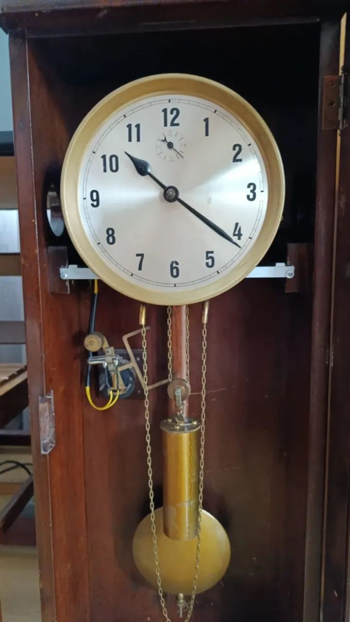 Relógio de Pêndulo Antigo - Foto 2