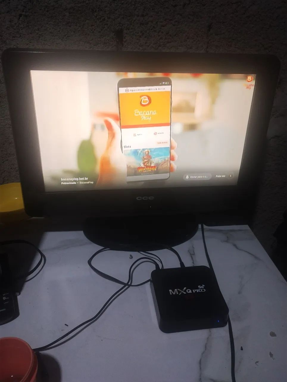 Tv CCE 21 com aparelho smart  - Foto 3