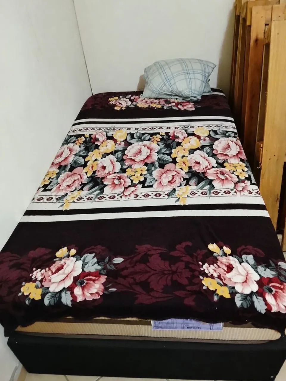 Cama solteirão/não conjugada 