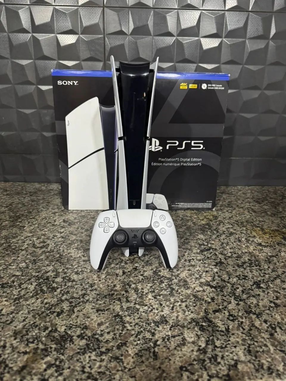 PS5 Slim Digital Semi Novo.