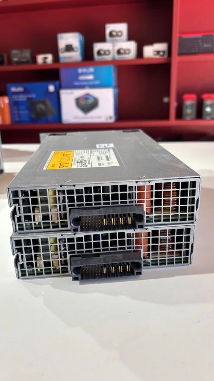 fonte de alimentação para servidores da marca Delta Electronics  modelo é PSU2000W - Foto 2