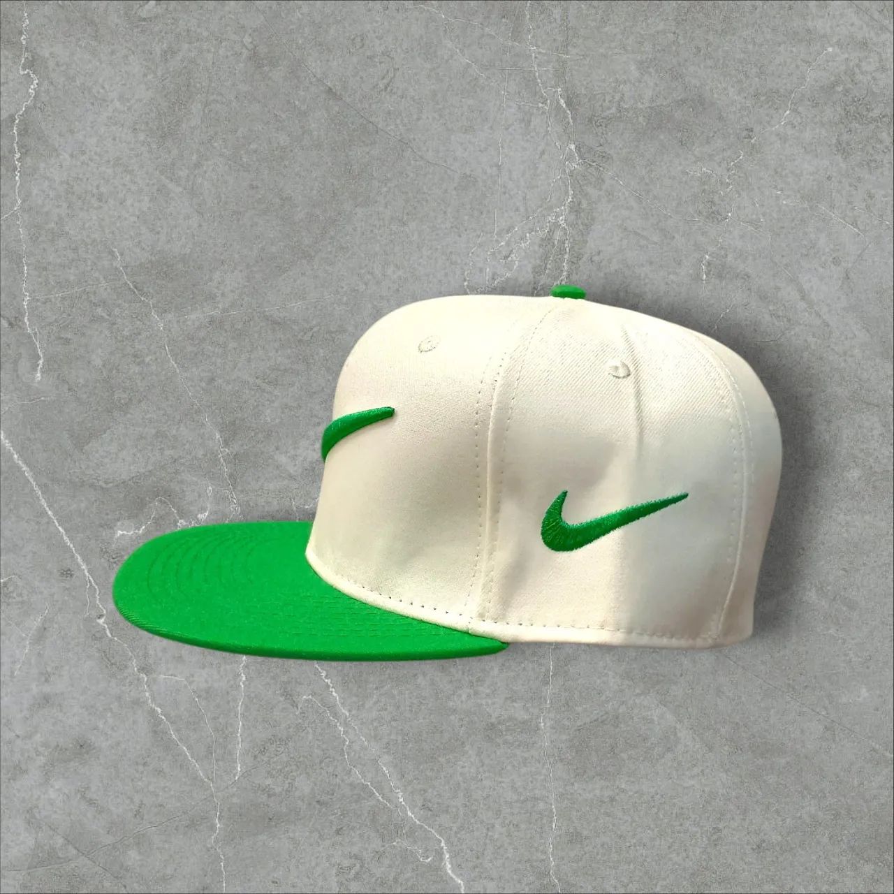 boné nike sb 59fifty aba reta branco e verde - Foto 3