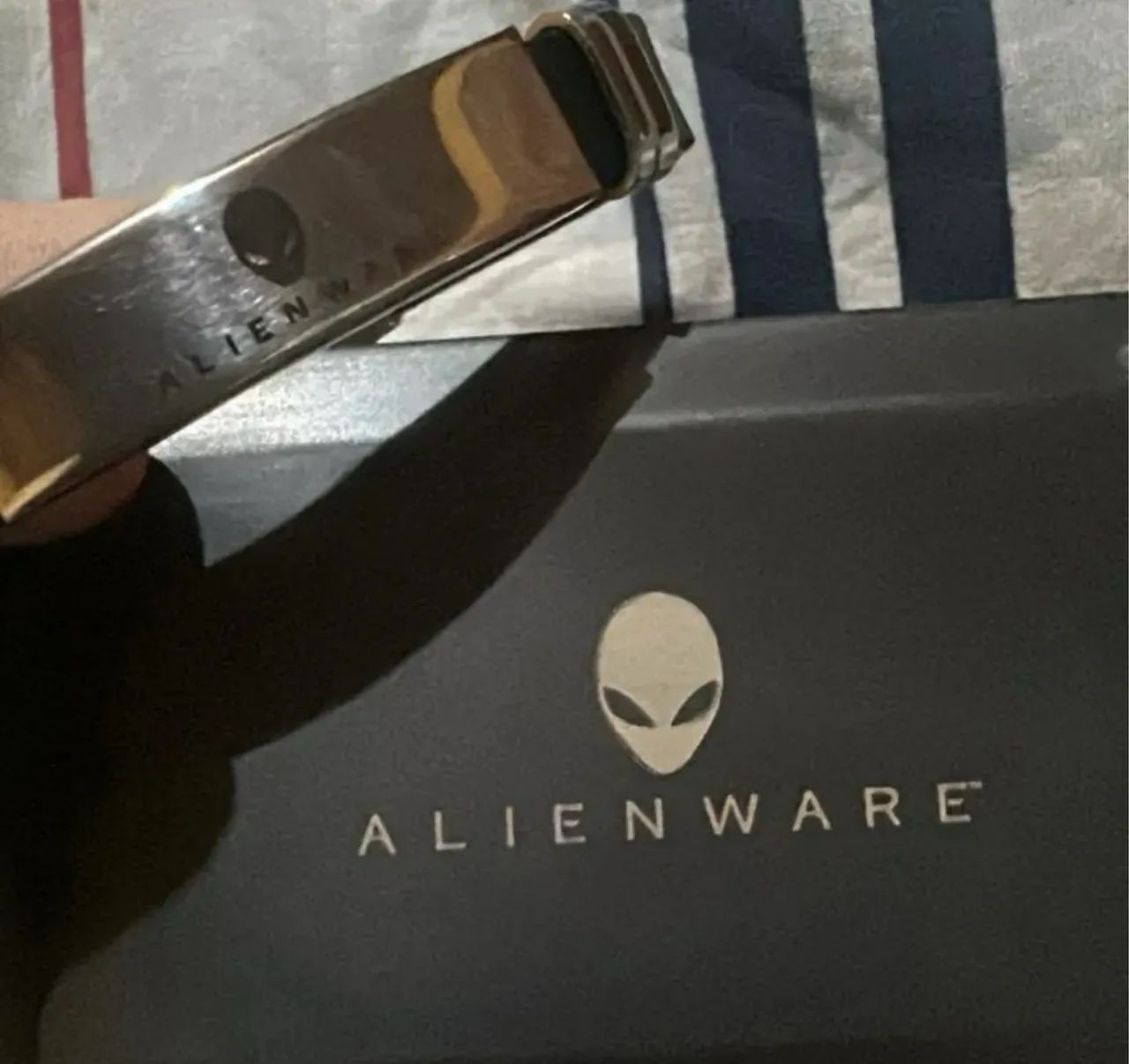 Alienware pulseira e relógio  - Foto 2