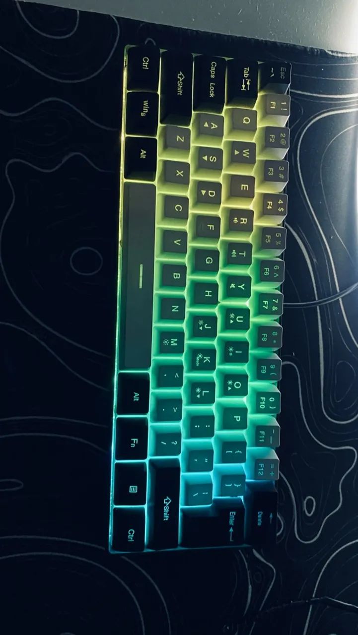 Teclado Gamer 60% RGB