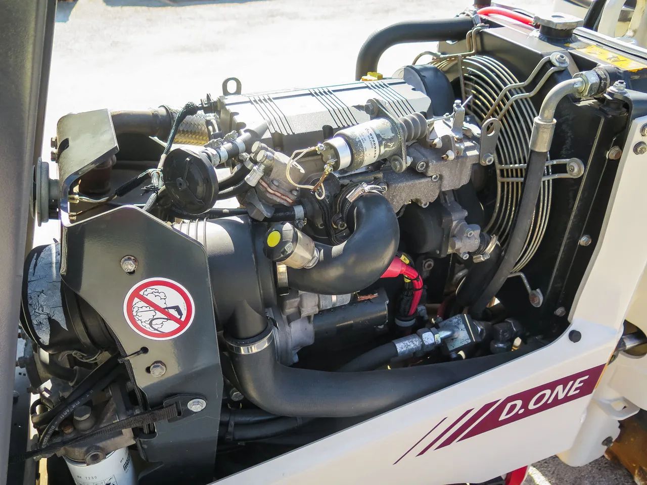 Rolo compactador DYNAPAC D.ONE 2022 com 1.180h de operação - Foto 5