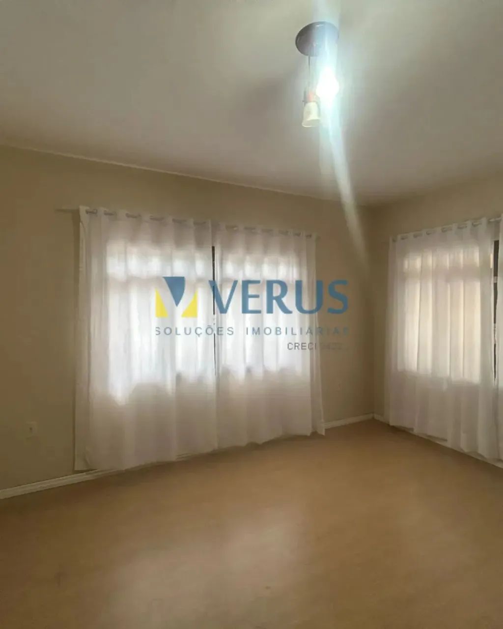 Casa com 03 Dormitórios Semi-mobiliada em Itajaí - Foto 2