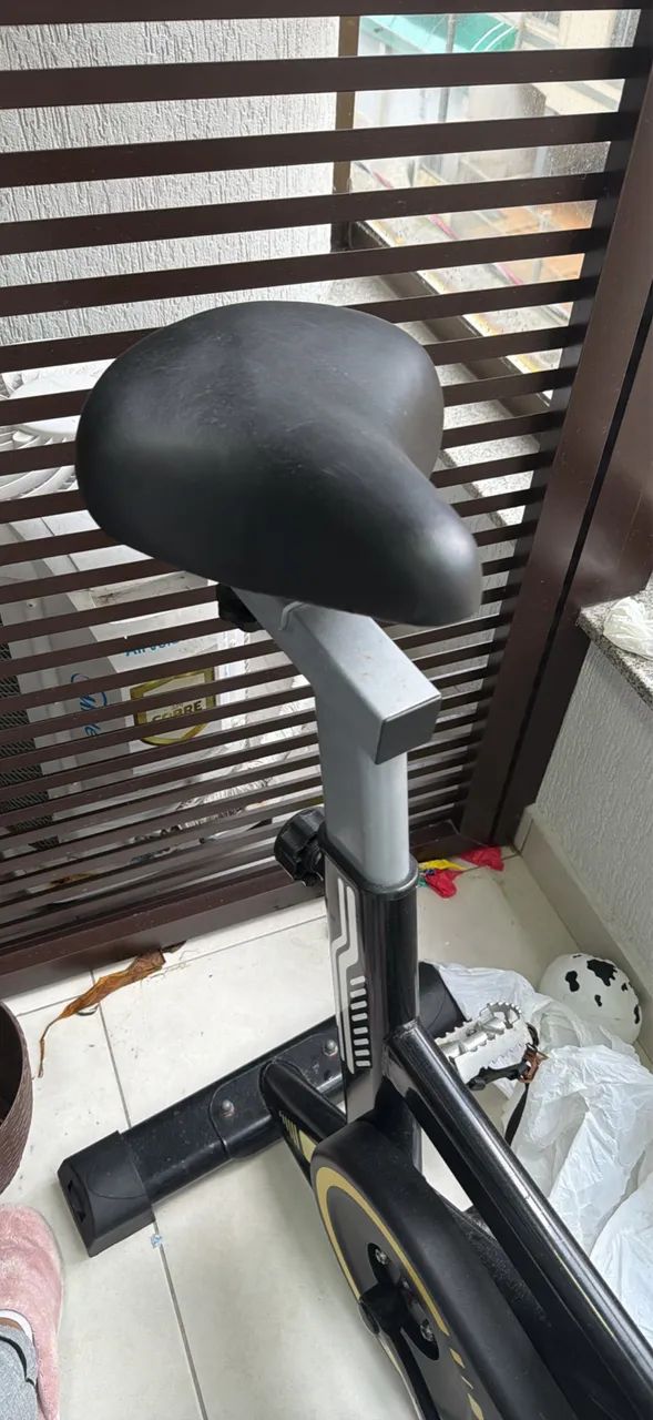 Bicicleta ergométrica semi nova - Foto 2