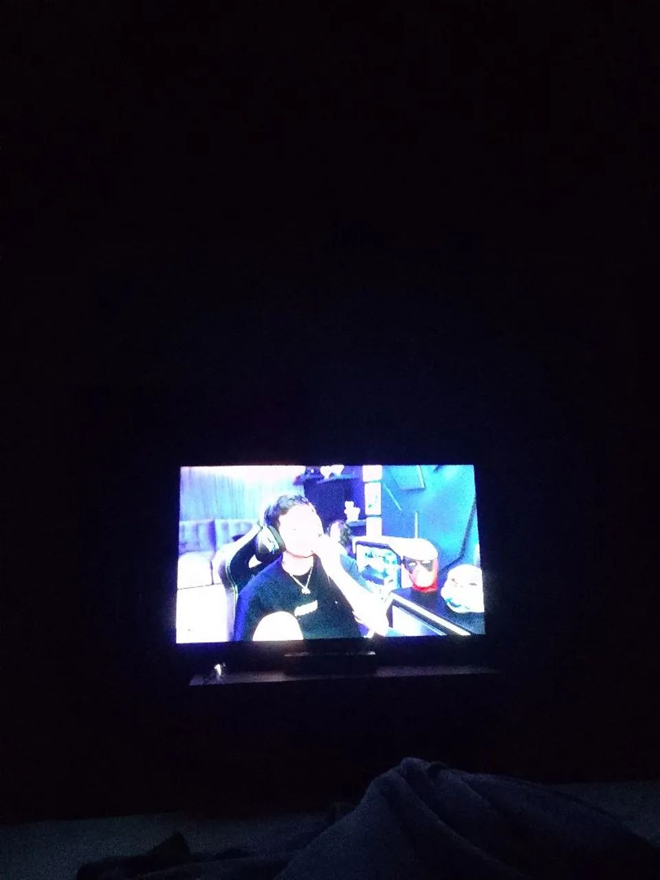 TV 32