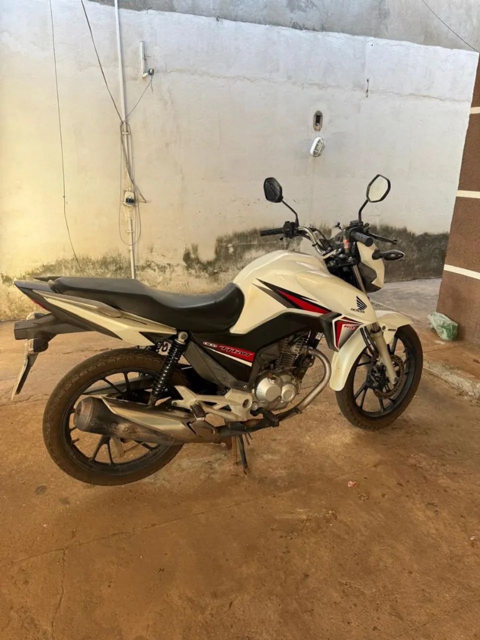 Vendo Titan 10.900,00