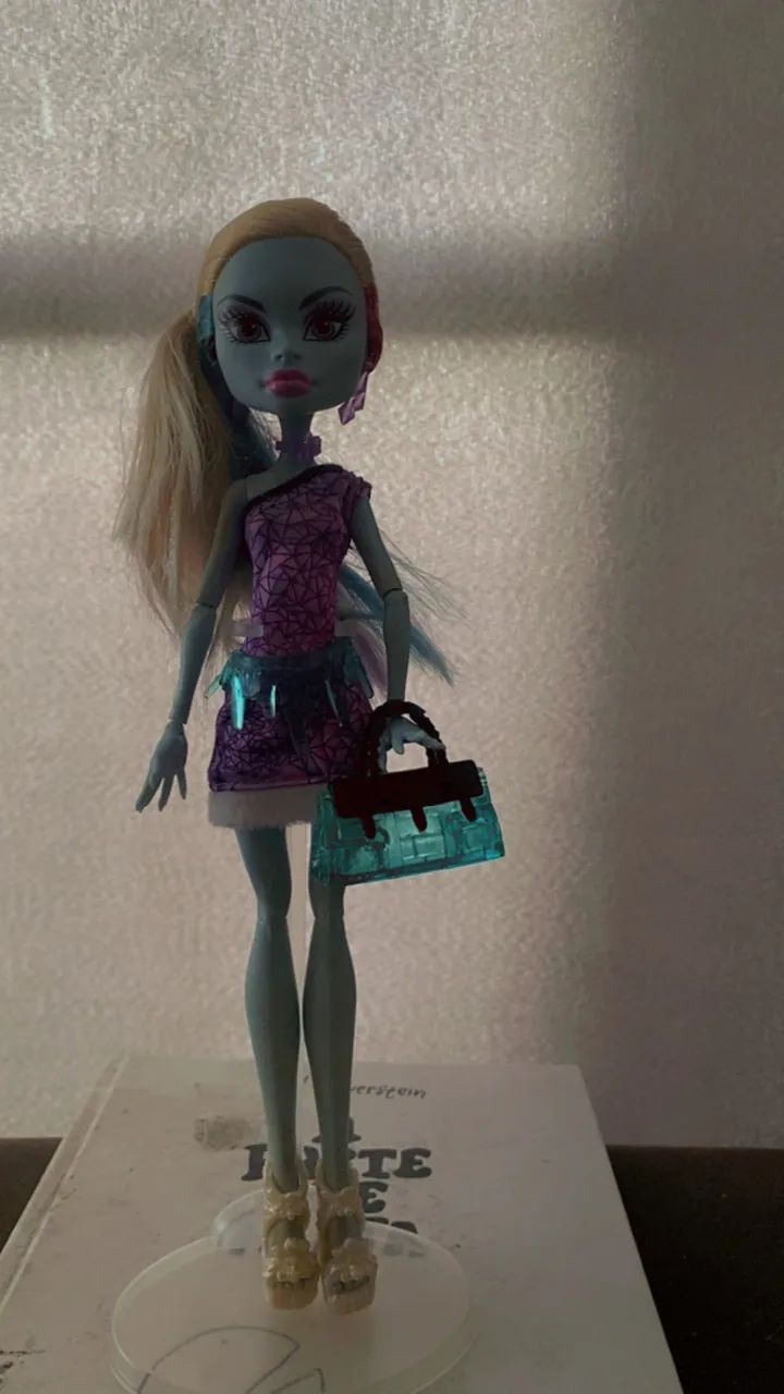 Boneca abbey Monster high