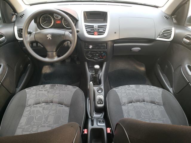 Peugeot 207 Passion XR 1.4 Manual 2011 - Foto 9