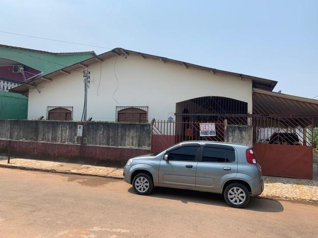 Vendo uma casa