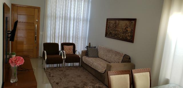 Com 03 quartos bairro Morada dos Deuses Próximo a U C D B