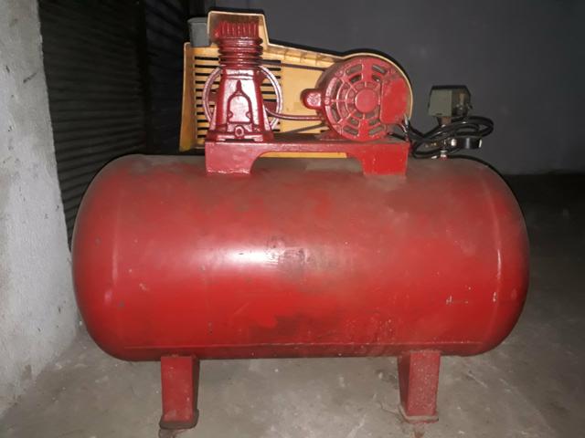 Compressor de ar 5,2 pés 140 libras