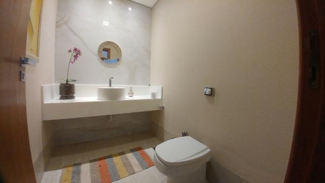 Casa Condominio Fechado, Alto Padrão com 04 Suítes, em Caldas Novas GO - Foto 16