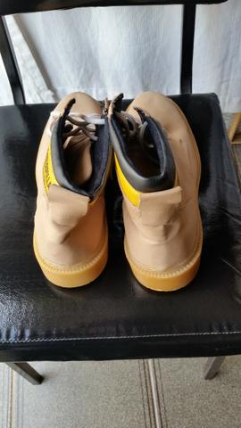 Bota Caterpillar Nova Original - Foto 3