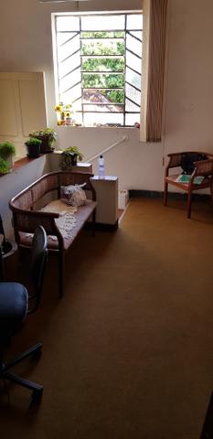 VENDE-SE sobrado no centro ótima localização - Foto 3