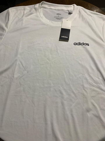 roupas nike e adidas