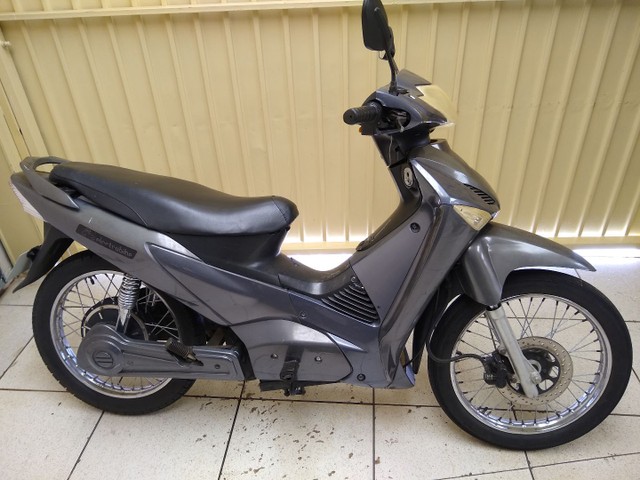 MOTO ELÉTRICA. PARECE BIZ MAS NÃO É.