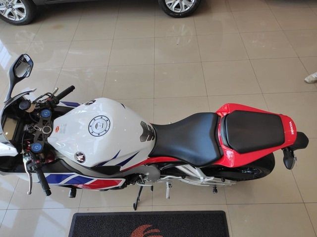 HONDA CBR 1000RR FIREBLADE