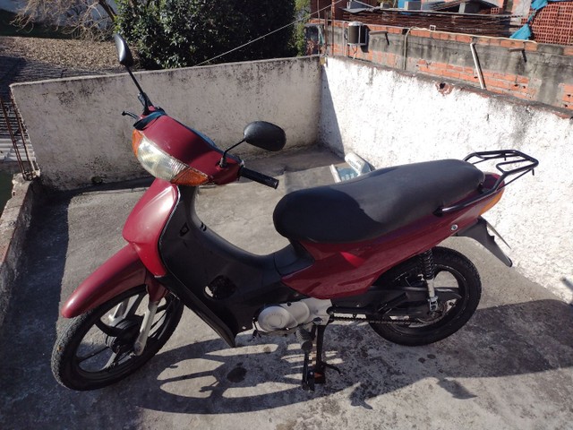 VENDO HONDA BIZ ANO 2004 JÁ COM PLACA NOVA $4,700
