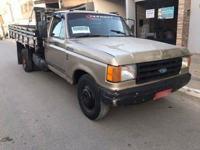 CAMINHÃO F4000 ANO 1995