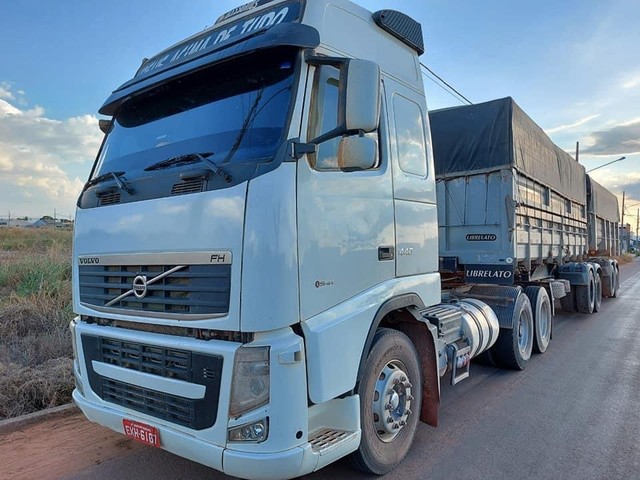 FH 440 6X2 ANO 2009/10 + BICAÇAMBA LIBRELATO ANO 2015