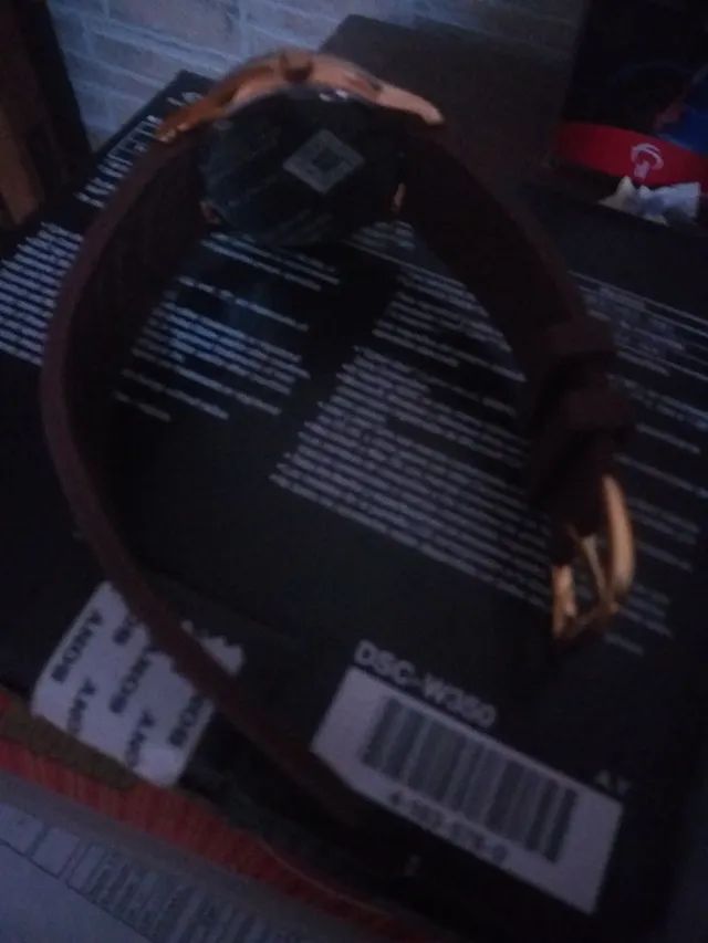 Relógio estilo retro com 2 pulseiras  - Foto 4