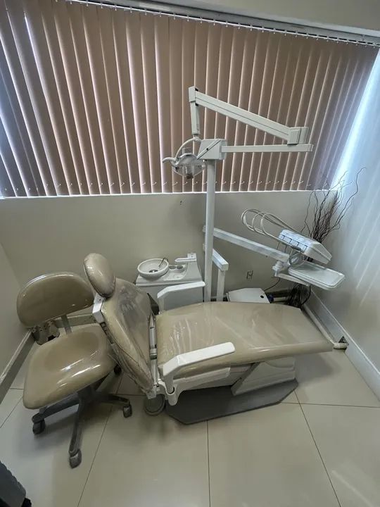 Cadeira Odontológica Completa - Excelente Estado