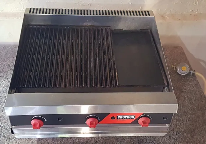 Char Broiler CCP3 Profissional - ***Semi-nova*** 4 meses de uso.