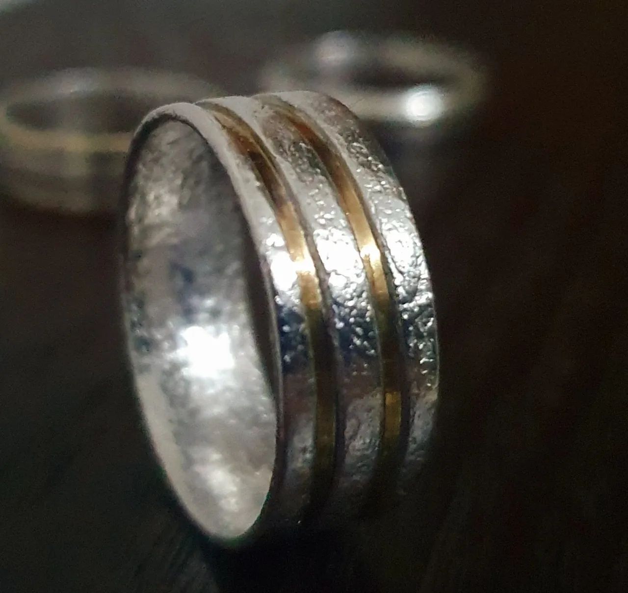 Anel de prata e filetes de ouro - Foto 2