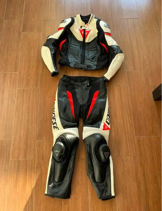 Macacão de Couro Dainese para Motociclista - Foto 2