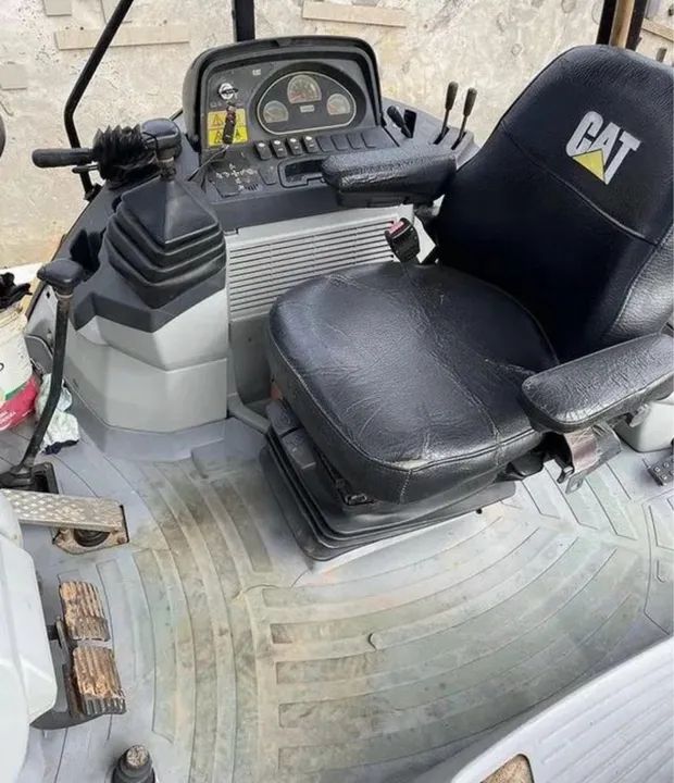 Catepillar 416E 2015 - Foto 4