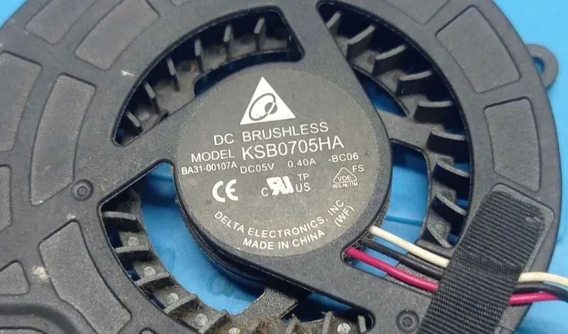 Cooler Fan Ventoinha Para Notebook Samsung Ba31-00107a - Foto 2